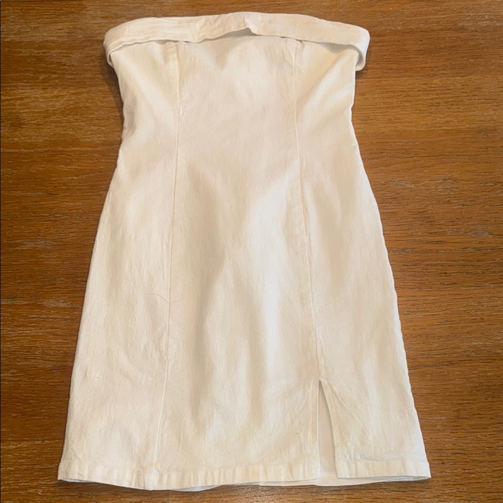 Elegant Strapless White Dress